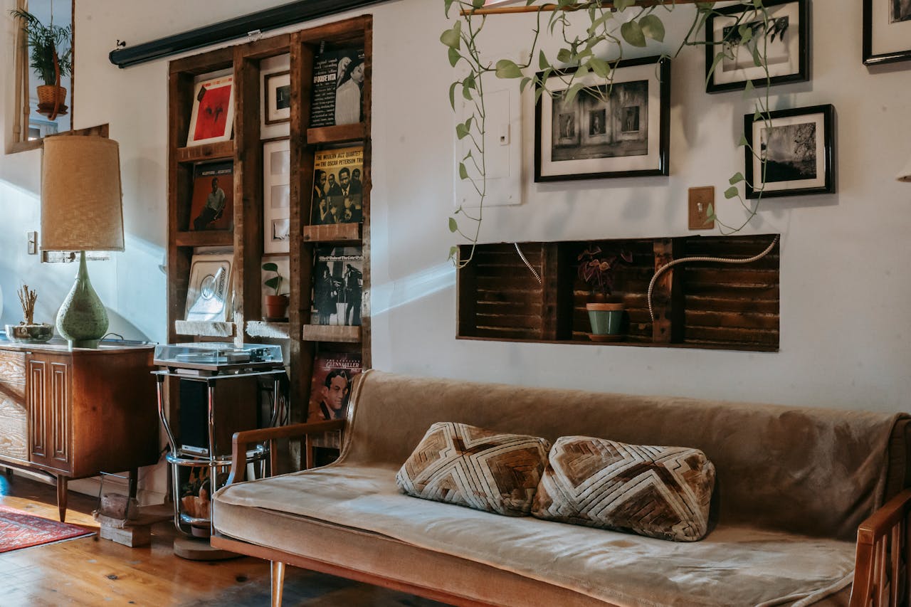 Stripe-Management-District-Heights-property-interior